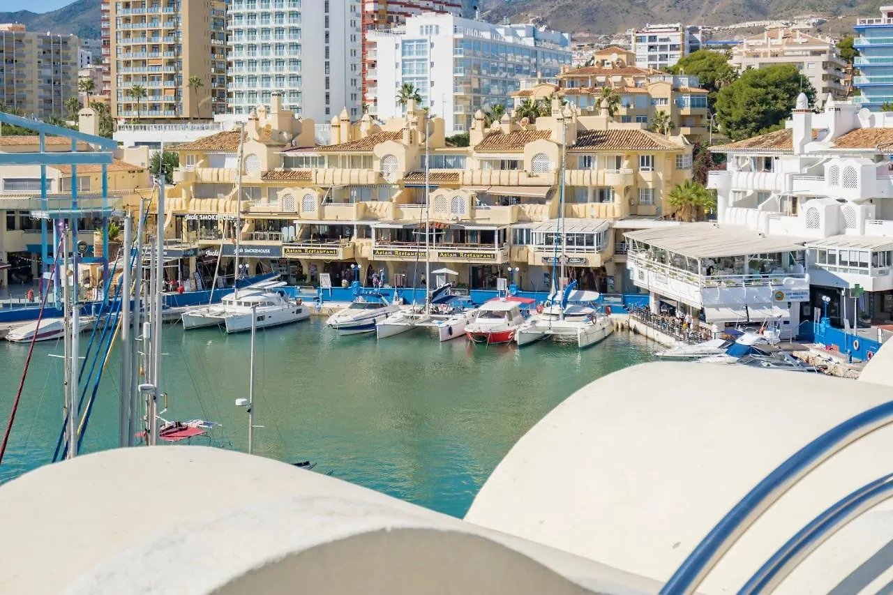 Malaga Puerto Benalmadena: Seaside Apartment with Pool and Marina Views 0*, Benalmadena Spain